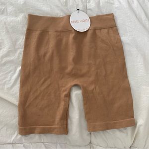 Nwt nikibiki ribbed biker shorts one size